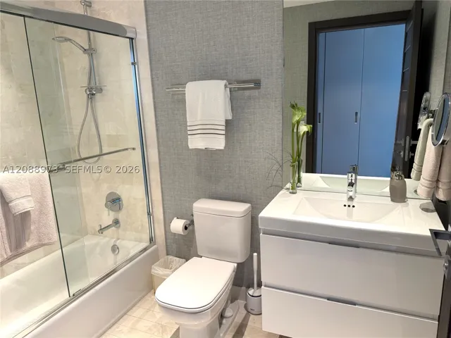 2nd Bathroom