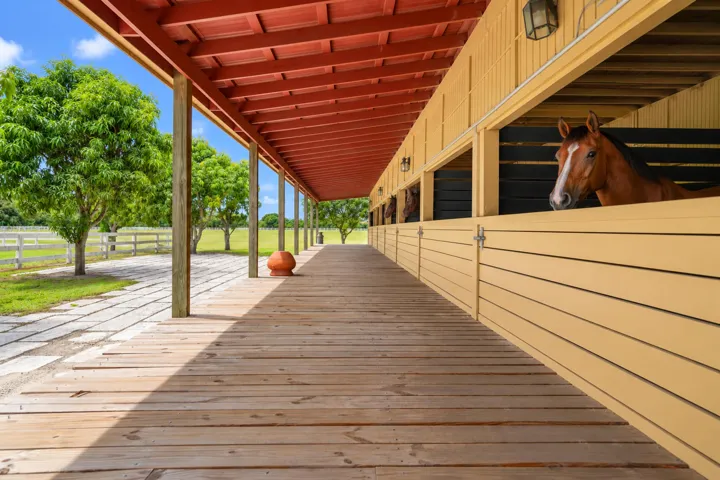 Barn