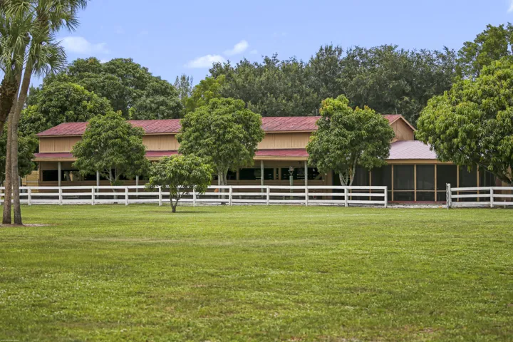 Barn