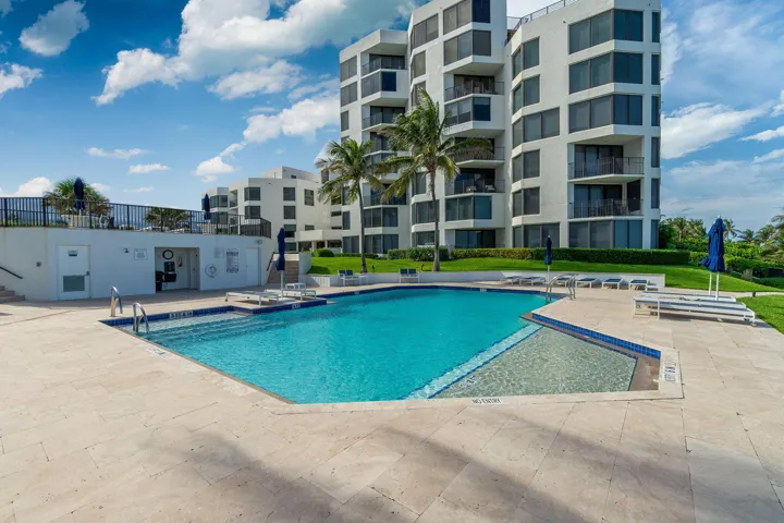 HEATED SALTWATER POOL