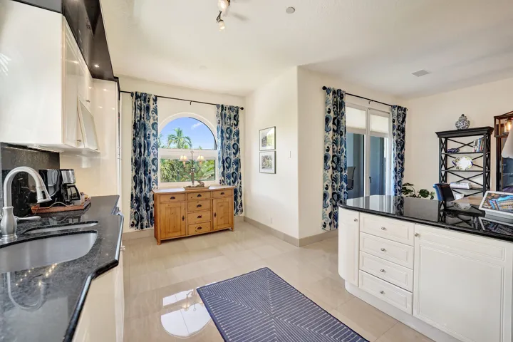 Kitchen 6