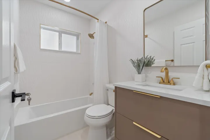 22-1132 NE 3rd Ave Boca Raton, FL-112