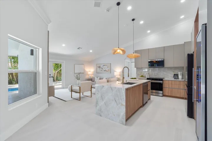 07-1132 NE 3rd Ave Boca Raton, FL-103