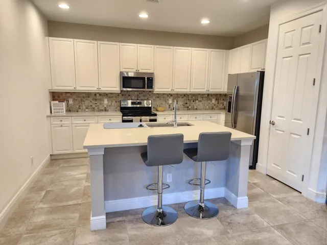 21029 SW Modena Way (9)