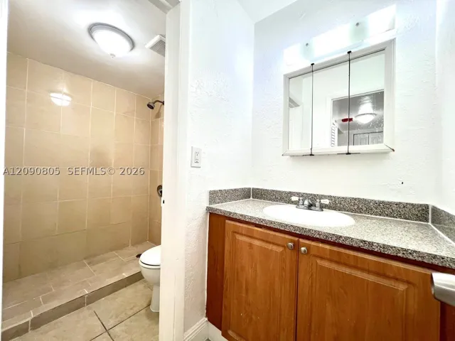 9760 Sw 184th St 3d, Cutler Bay, Florida 33157