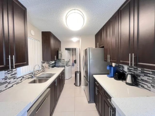 6499 Kitchen N
