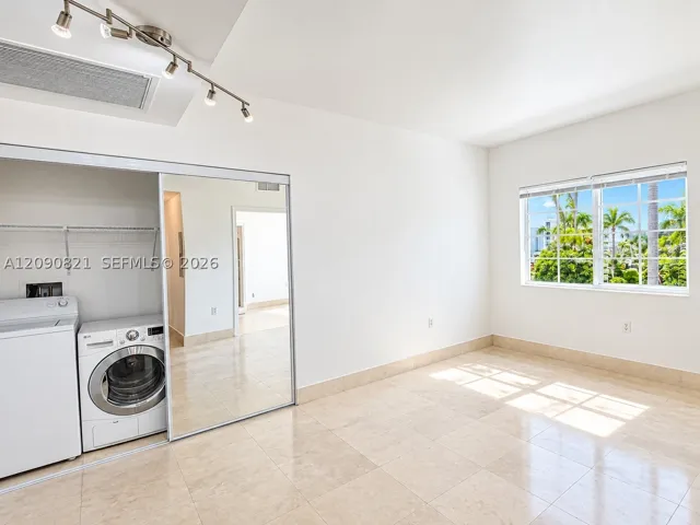 Convenient in-unit washer and dryer setup.

Slot 7: Bathroom