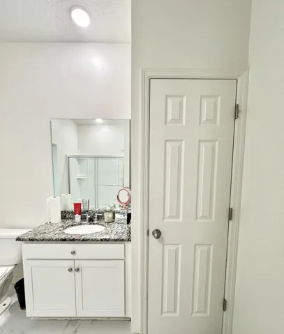 103 Sw Grove Photo 6