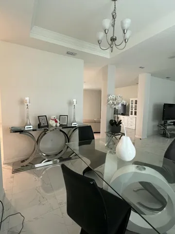 103 Sw Grove Photo 7