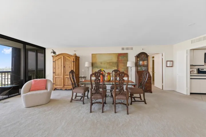 09 Dining area 01
