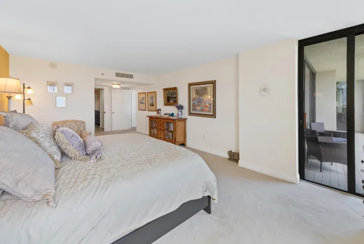 16 Bedroom 03