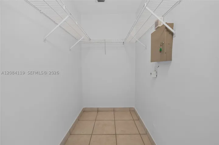 Walk-In Closets