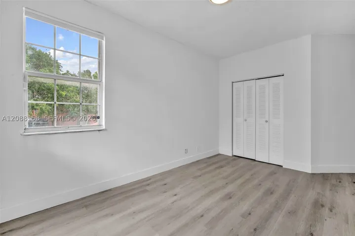 4th bedroom (front view of the townhouse)