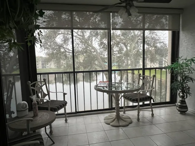 6037 Patio w_Lake View
