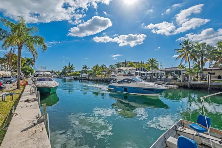 Dock