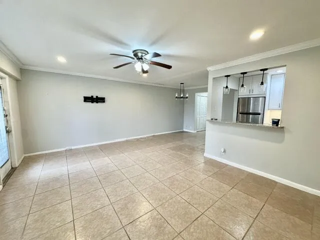 Living / Dining Area