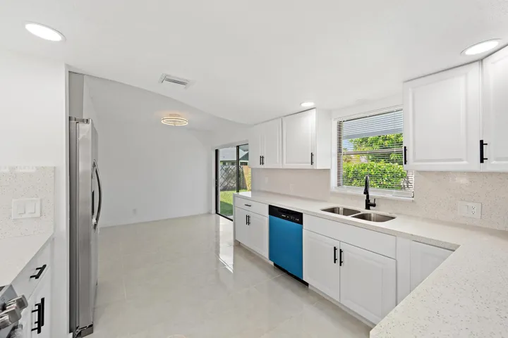 1633 Woods Bend Rd-8
