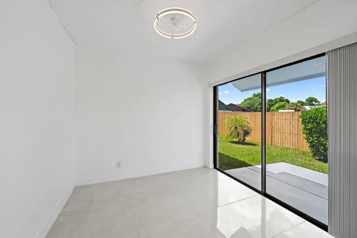 1633 Woods Bend Rd-9