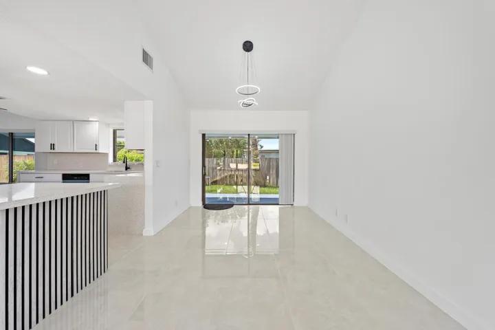 1633 Woods Bend Rd-7