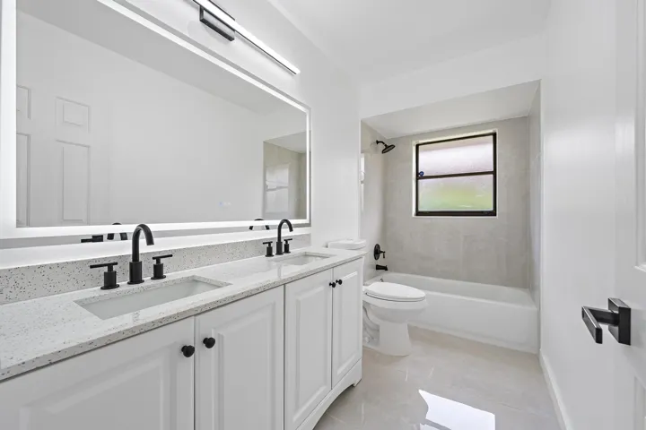 1633 Woods Bend Rd-16