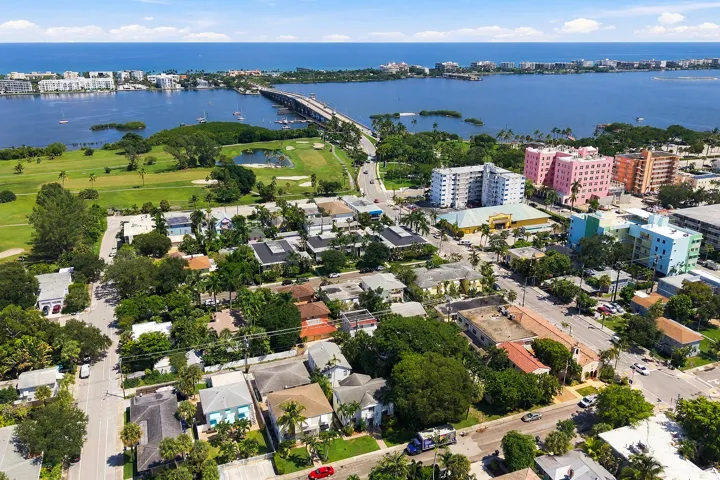113-N-LAKESIDE-DRIVE-5-6-33460-004