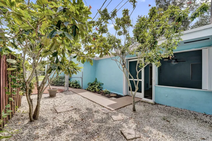 Side yard