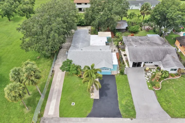 Aerial. Front overhead