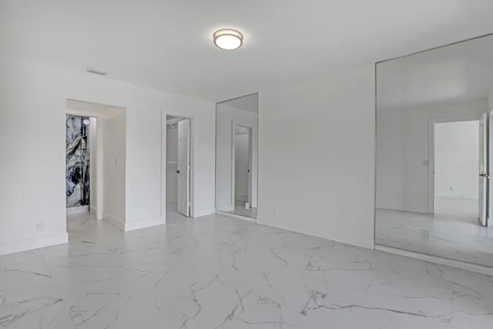 Spacious primary suite