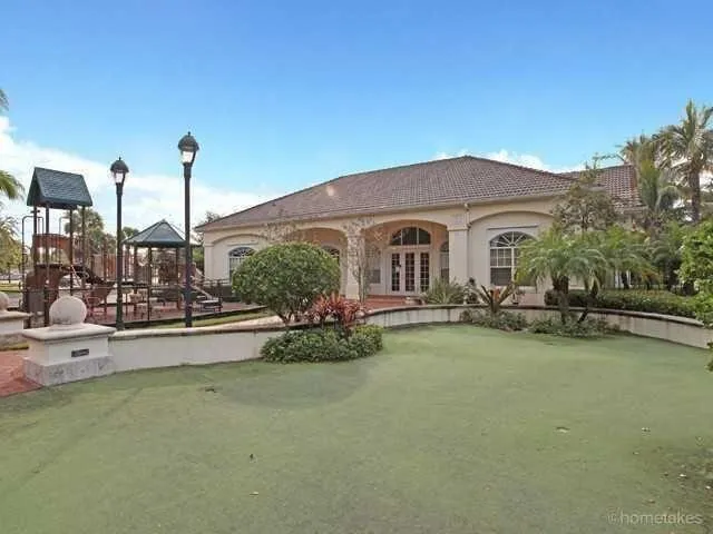Fiore Putting Green