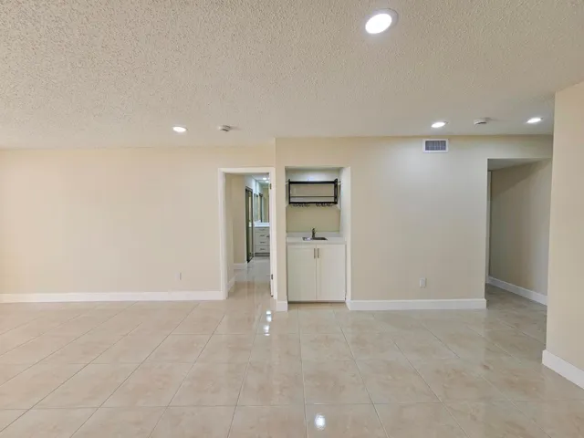 Living - Dining (2)