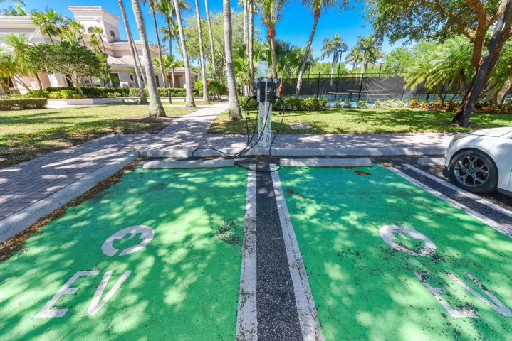 2811 Grande Pkwy Apt 106 Palm-large-039-