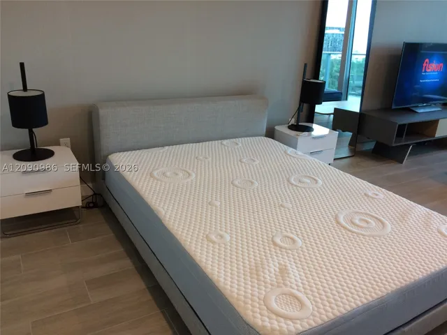 1600 Sw 1st Ave 811, Miami, Florida 33129