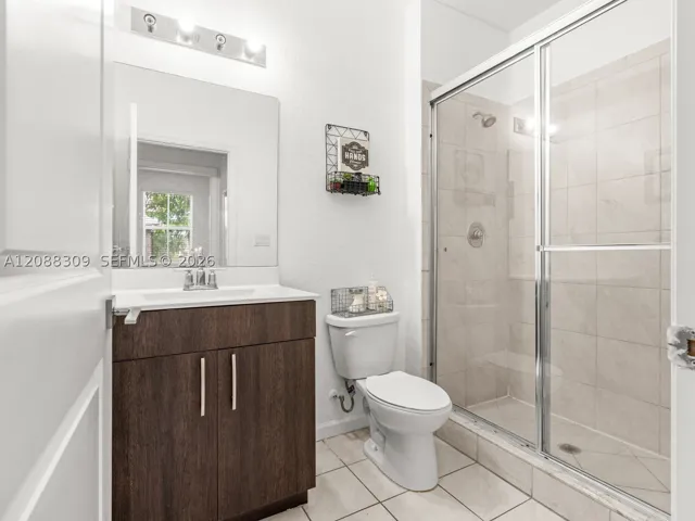 1st floor bathroom