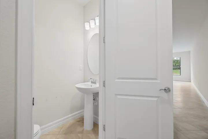 4488 E Appleton Cir -15