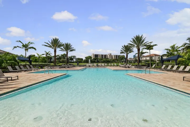 4488 E Appleton Cir -45