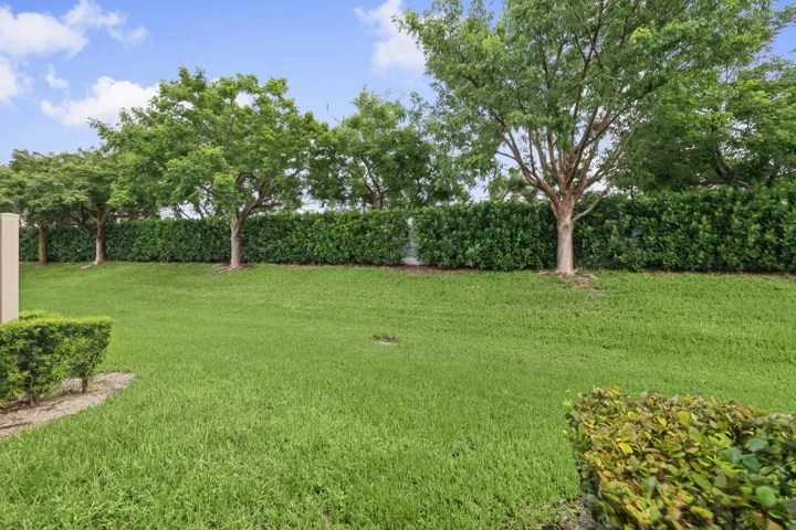 4488 E Appleton Cir -37