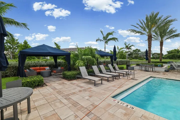 4488 E Appleton Cir -46