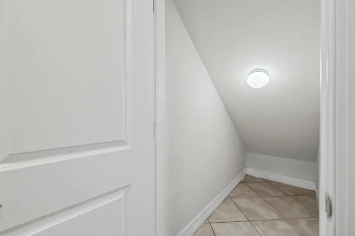 4488 E Appleton Cir -31