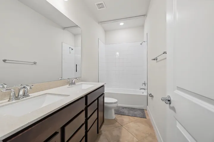 4488 E Appleton Cir -18