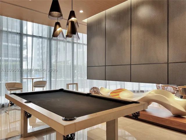 55 Sw 9th St 4001, Miami, Florida 33130