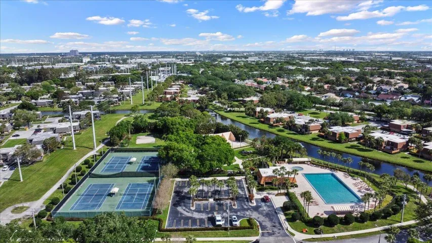Amenity_Area_2_Community_Aerial