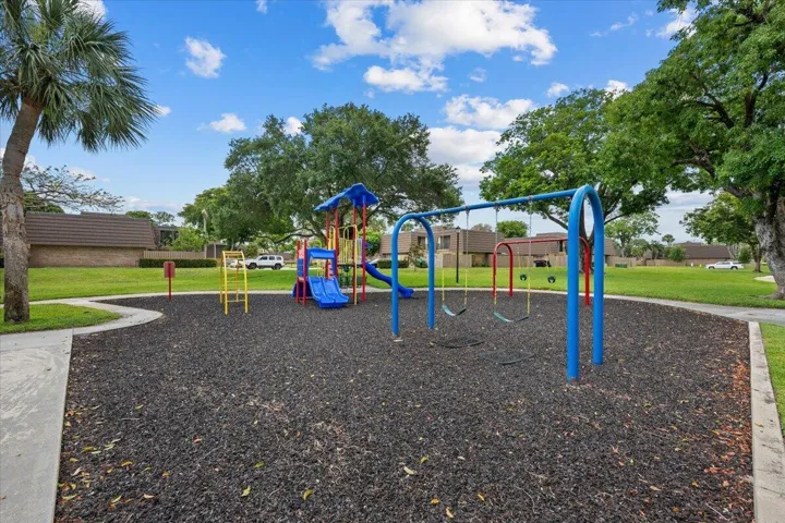 Amenity_Area_3_Playground