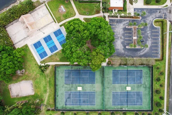 28_Amenity_Area_1_Aerial_Overview