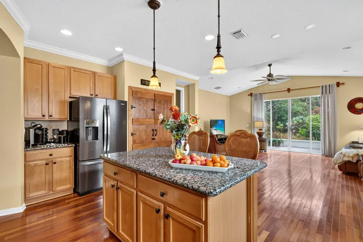 Kitchen 4