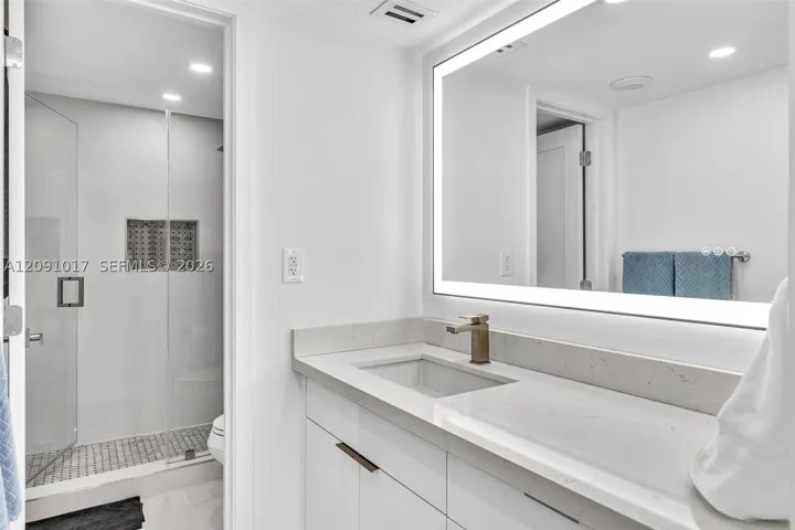 Primary bath with tub