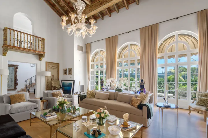 10-Livingroom
