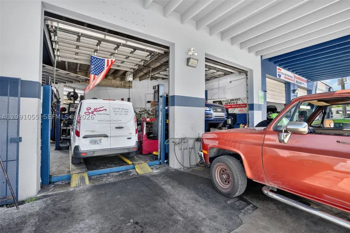 Garage