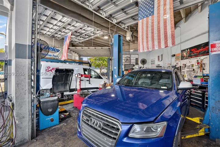 Garage