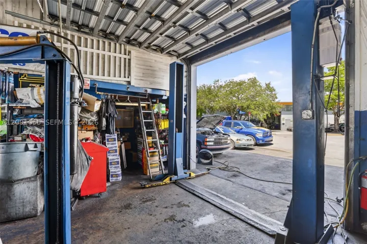 Garage