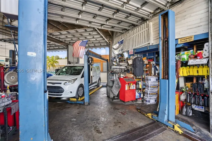 Garage
